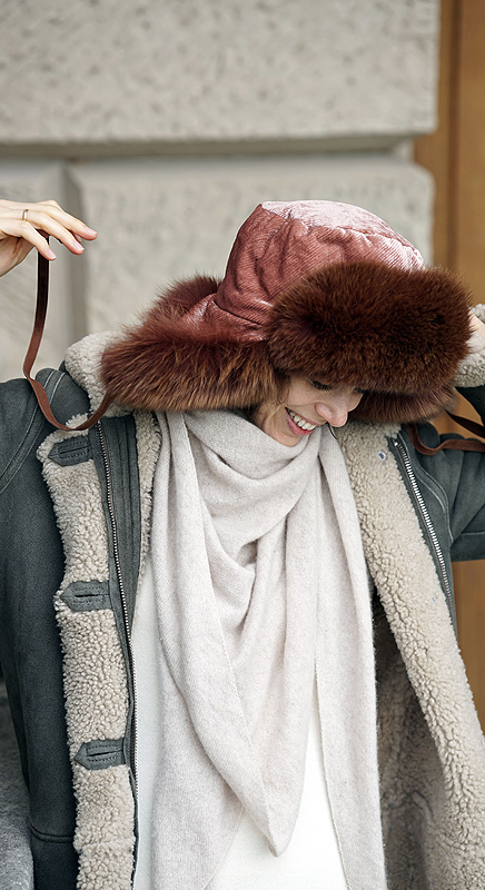 Claire. Fuchsmütze mit Ohrenklappen. Extra warm und in der Trendfarbe für den Winter.