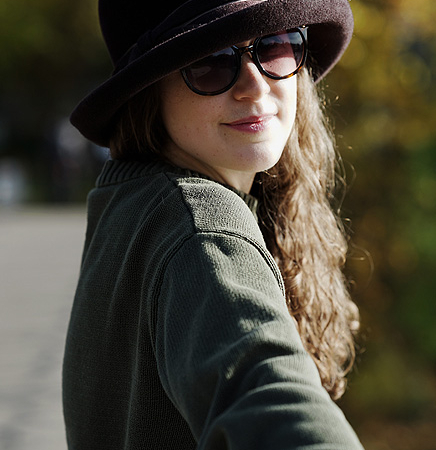 Martha. Ein femininer Filzhut, der schön einrahmt.